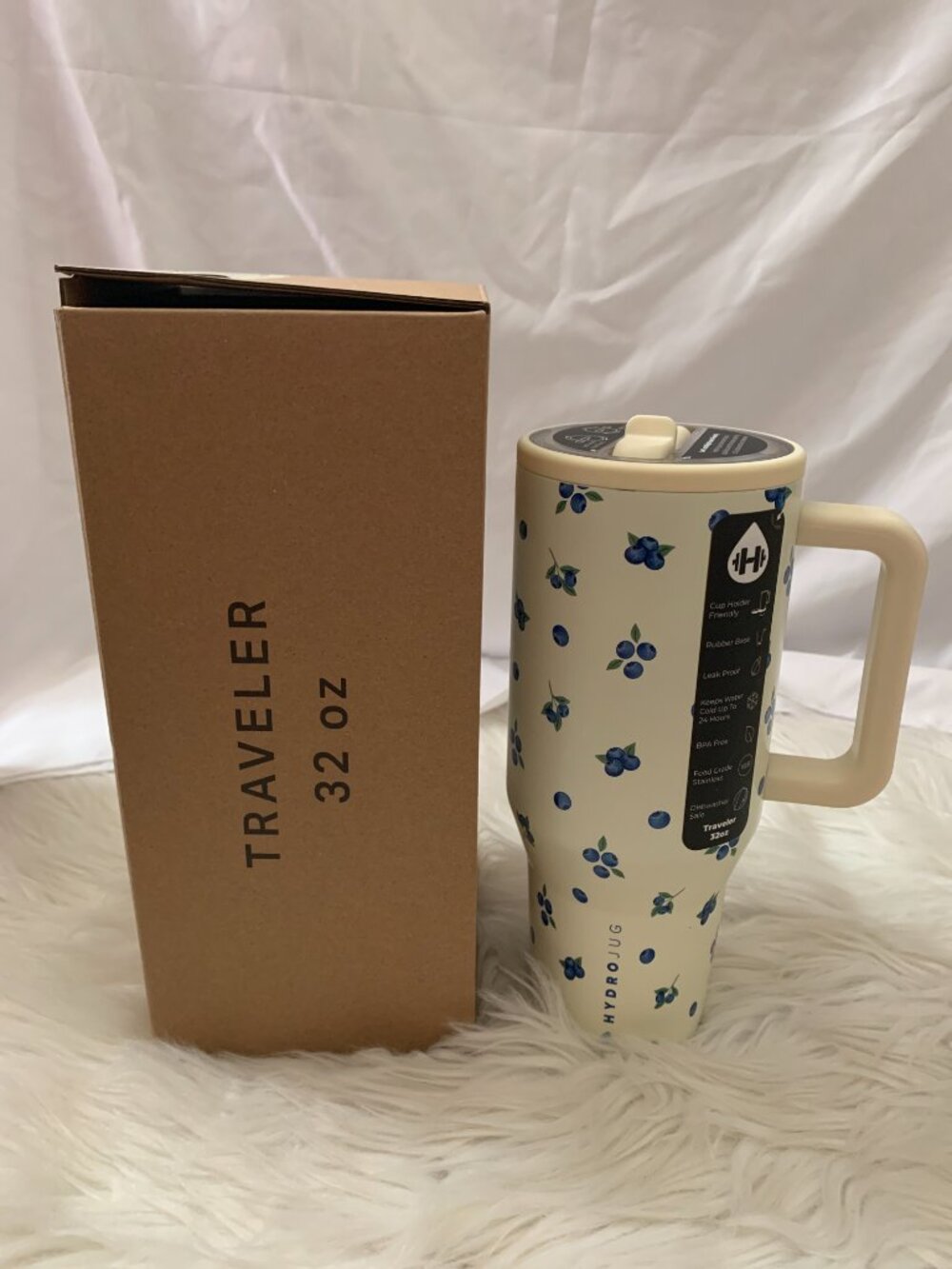 HYDROJUG Freshly Picked Blueberry 32 Oz Traveler Tumbler